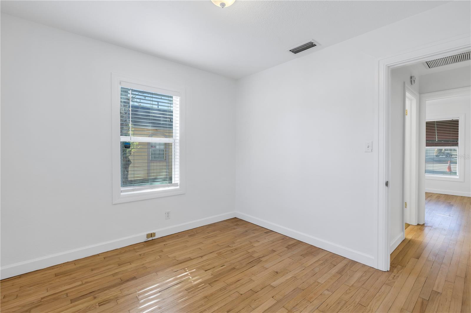 Image 8 of 16 For 3521 1st Avenue N