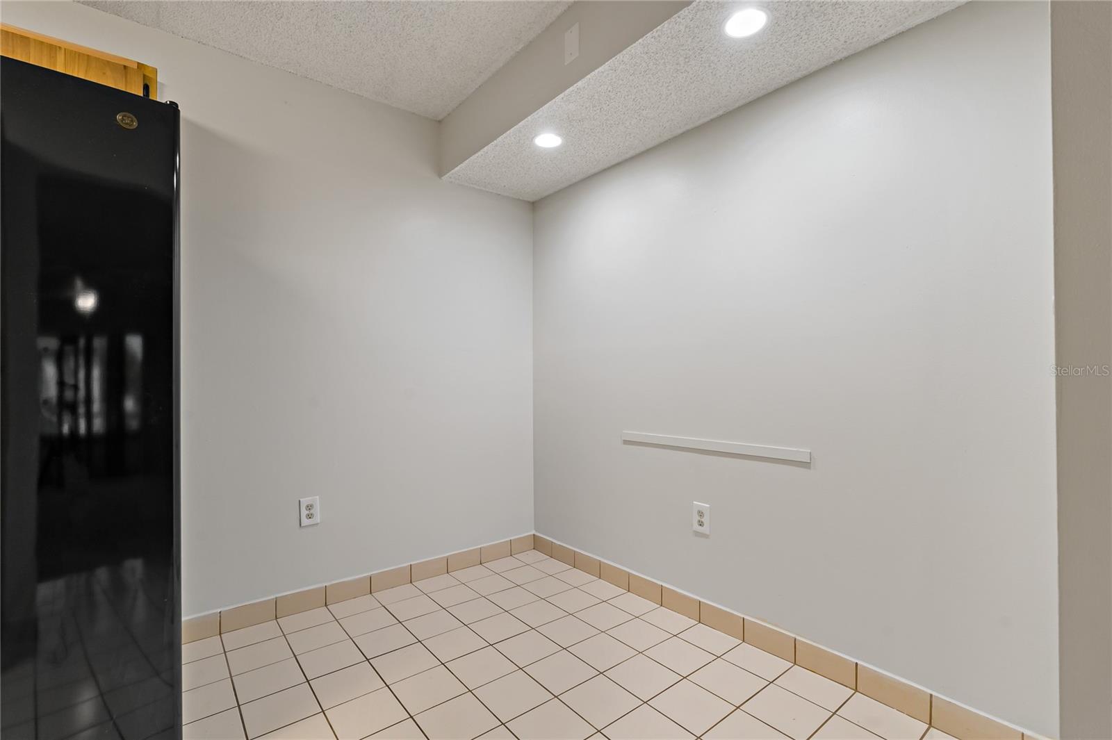Image 13 of 41 For 2699 Pine Ridge Way E H1