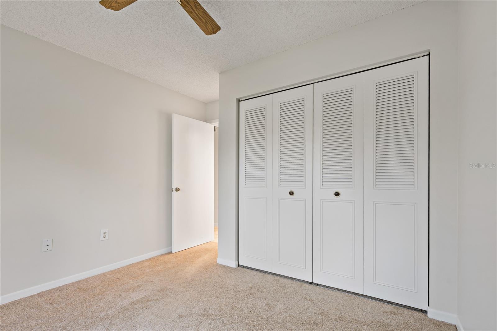 Image 21 of 41 For 2699 Pine Ridge Way E H1