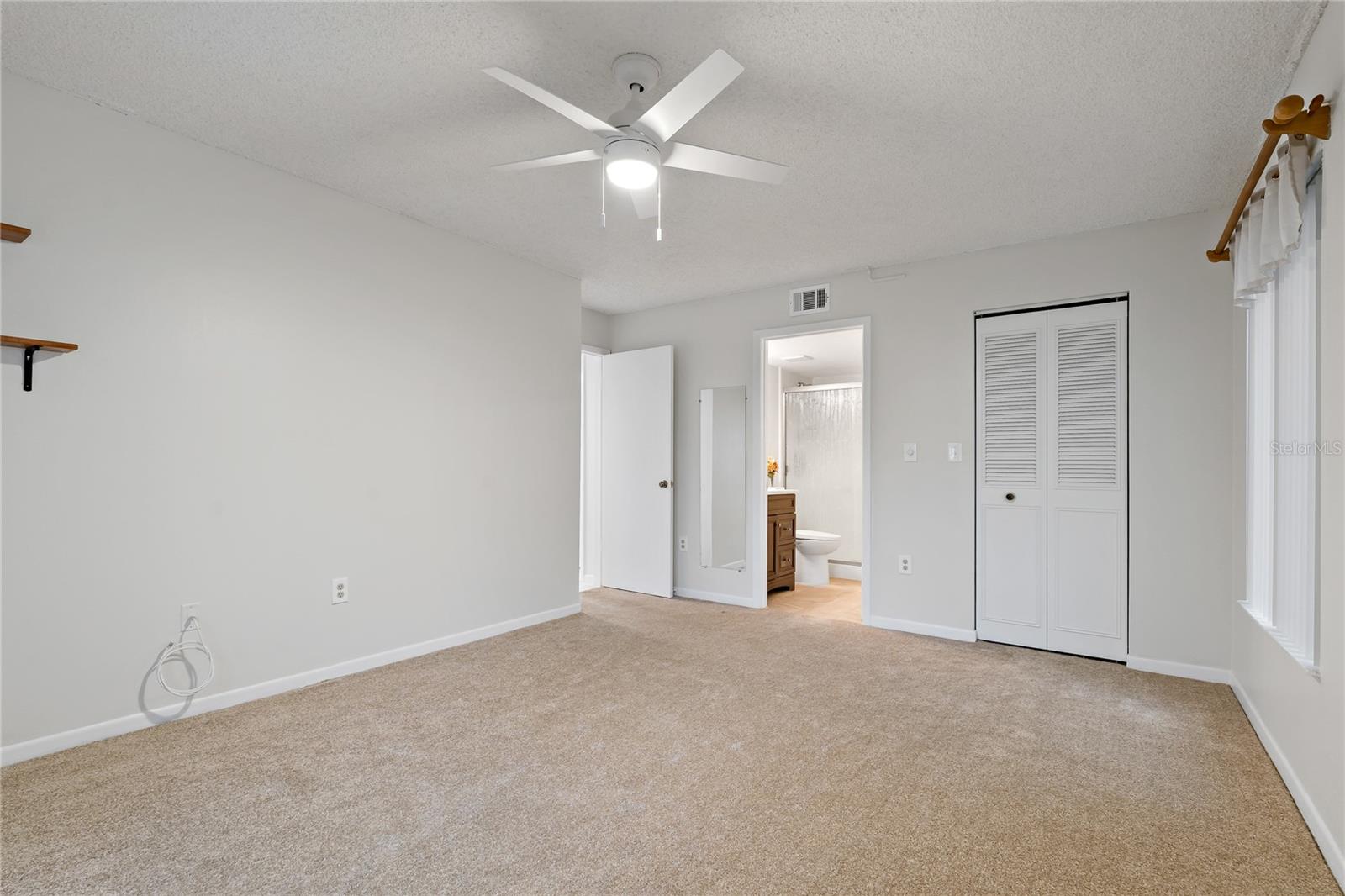 Image 24 of 41 For 2699 Pine Ridge Way E H1