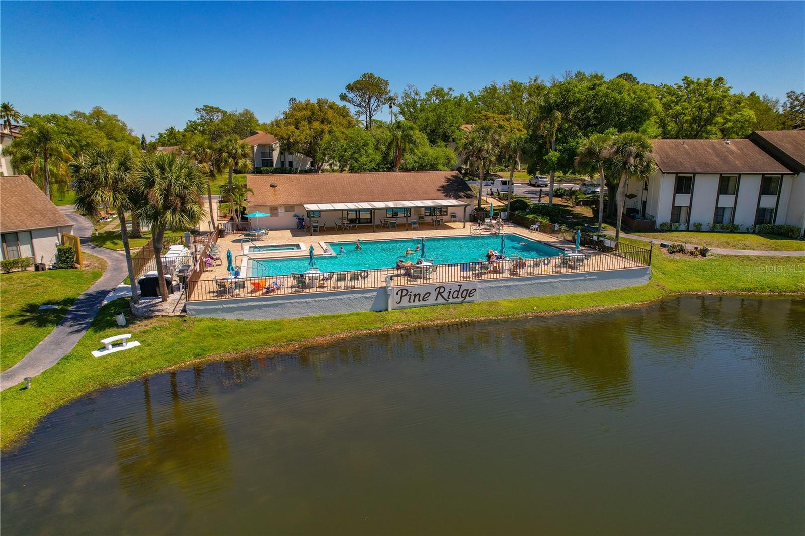 Image 33 of 41 For 2699 Pine Ridge Way E H1