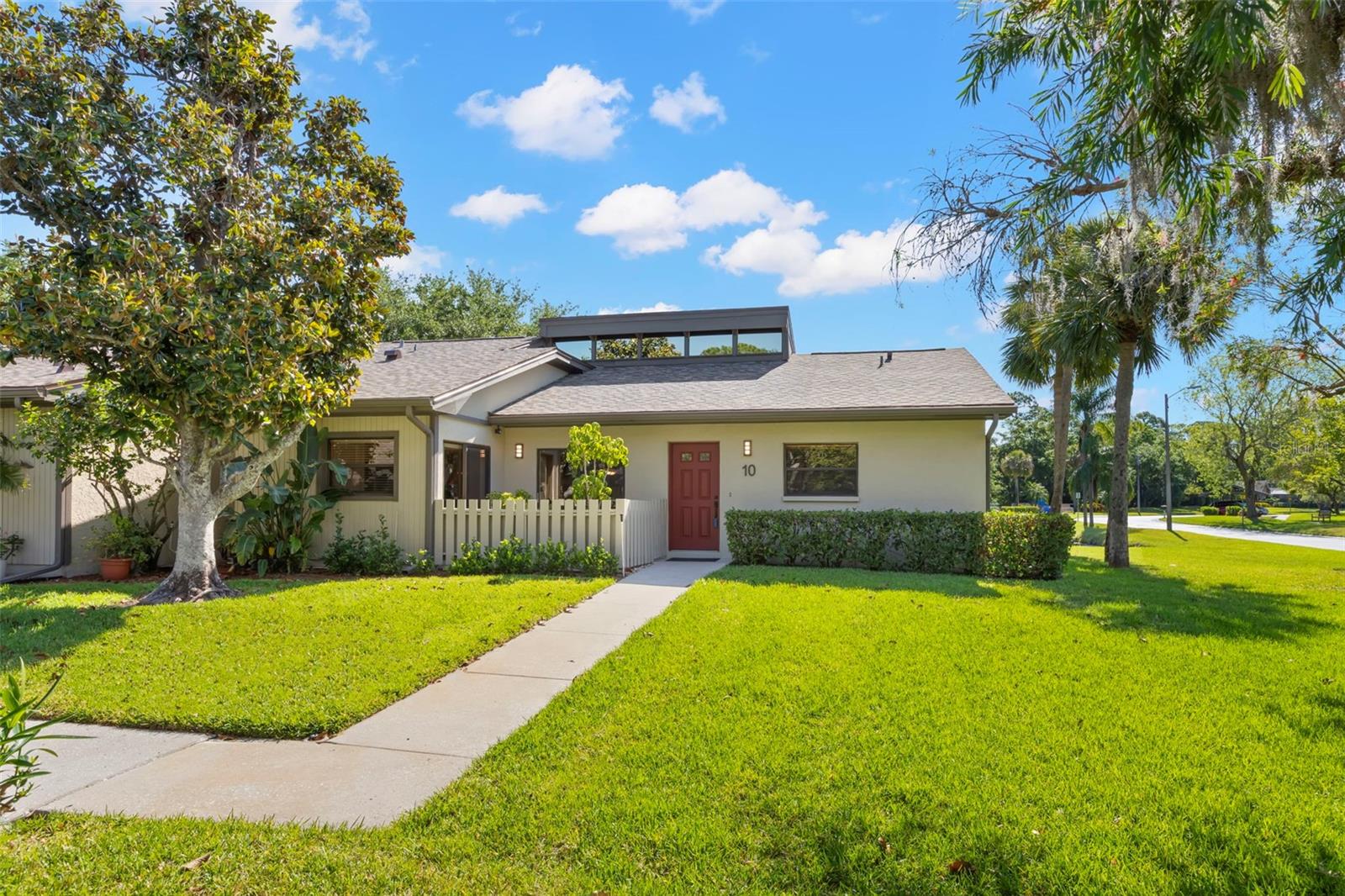 Details for 10 James Court, OLDSMAR, FL 34677