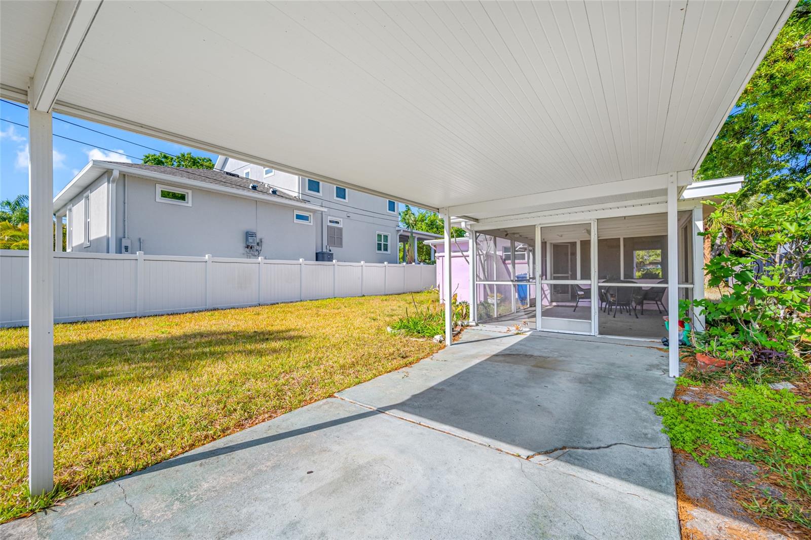 Image 4 of 30 For 2827 1st Street Ne