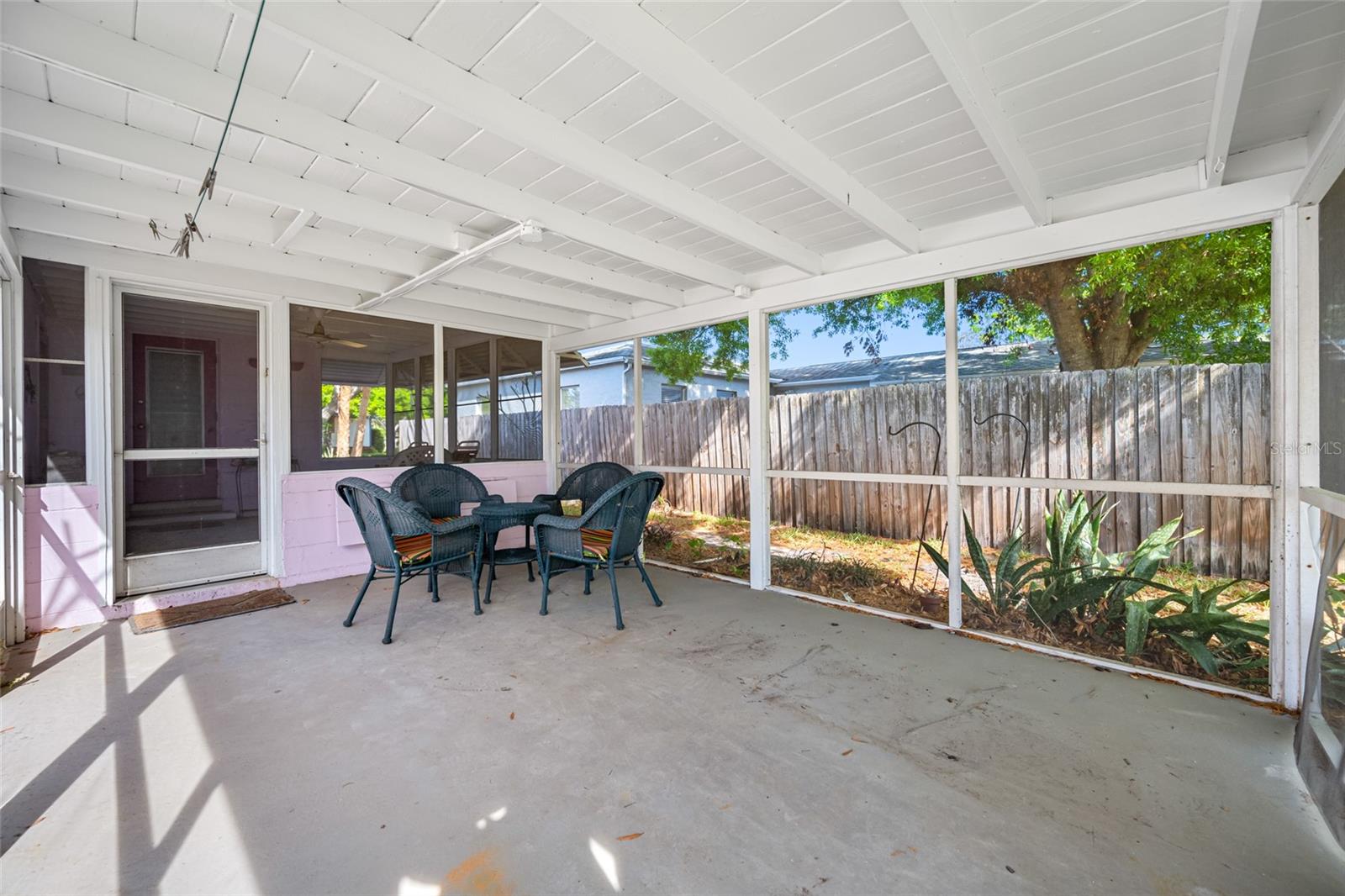 Image 5 of 30 For 2827 1st Street Ne