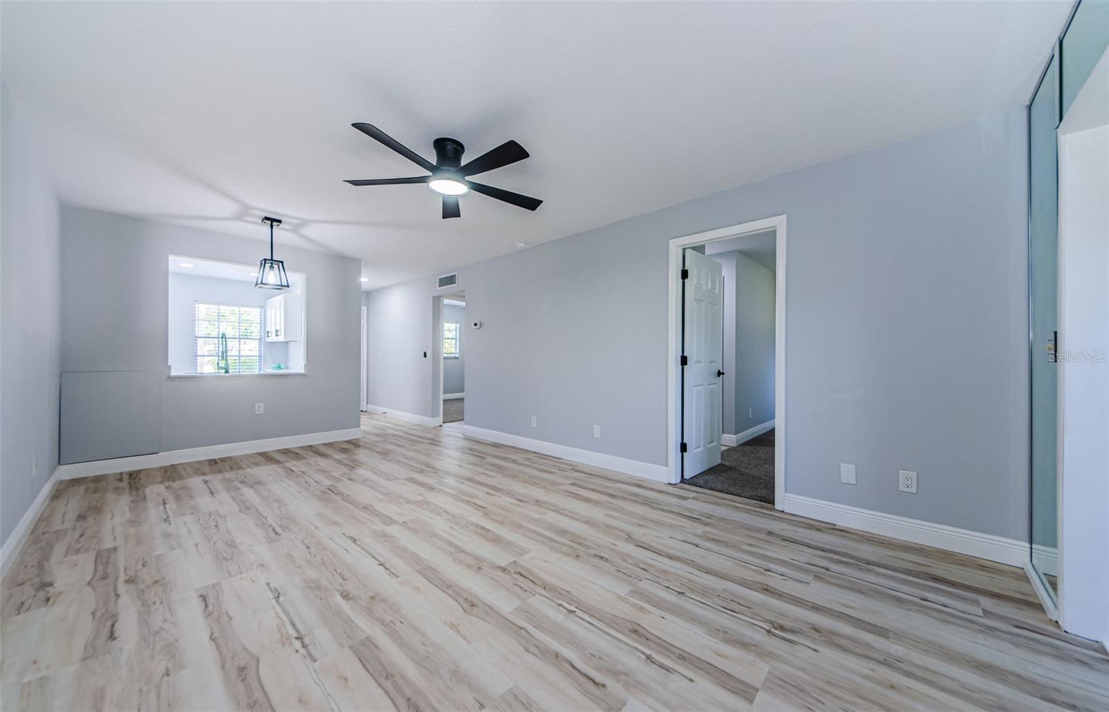 Listing photo id 8 for 3143 Mission Grove Drive