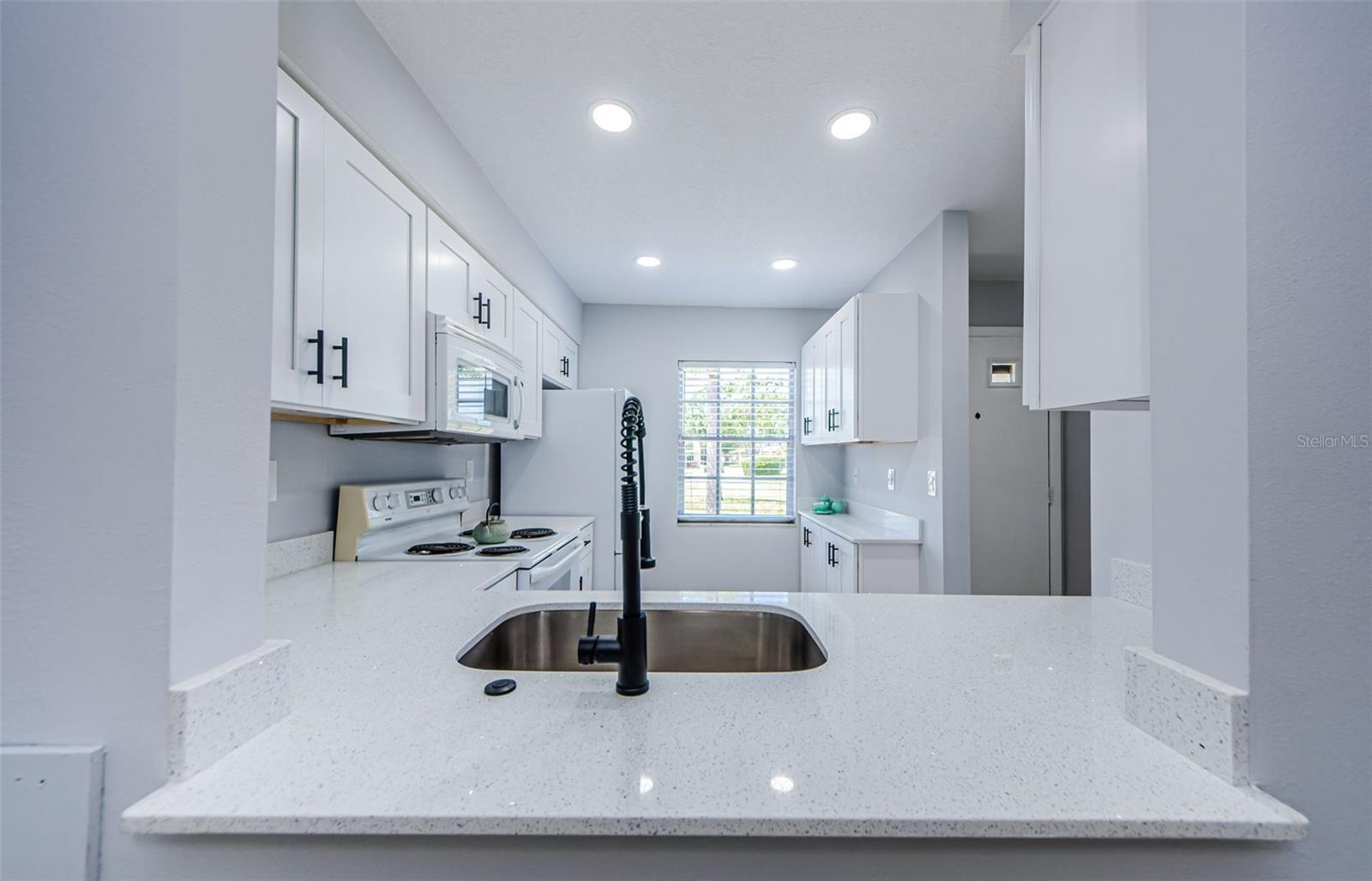 Listing photo id 15 for 3143 Mission Grove Drive