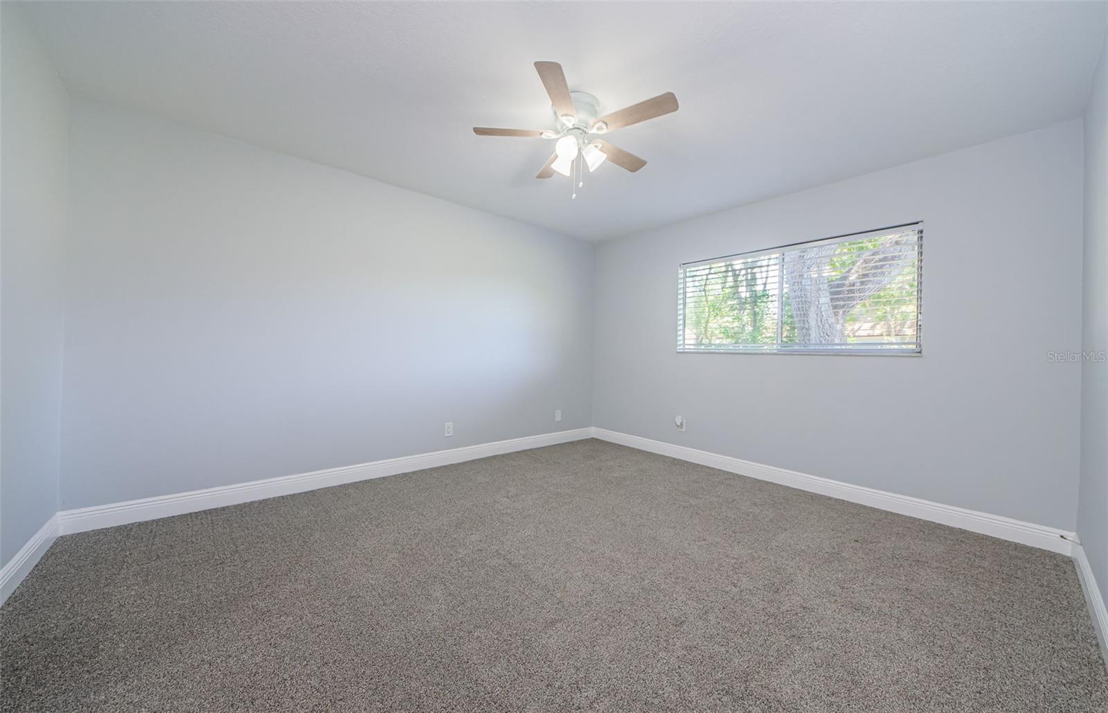 Listing photo id 16 for 3143 Mission Grove Drive