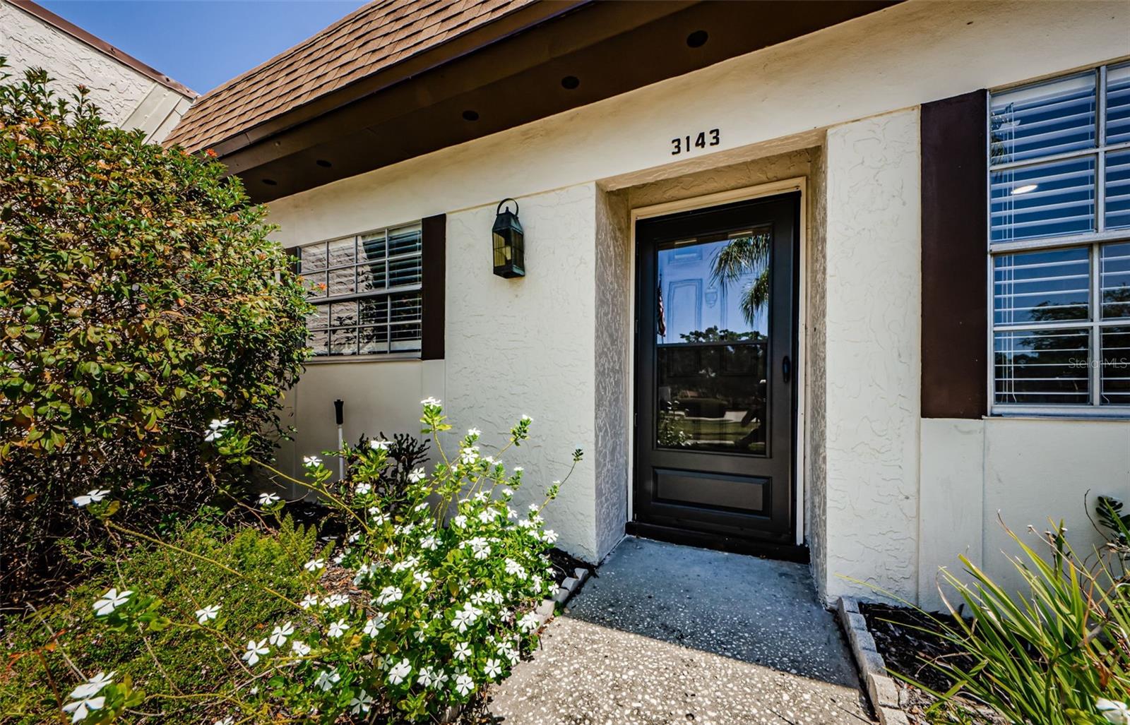 Listing photo id 0 for 3143 Mission Grove Drive