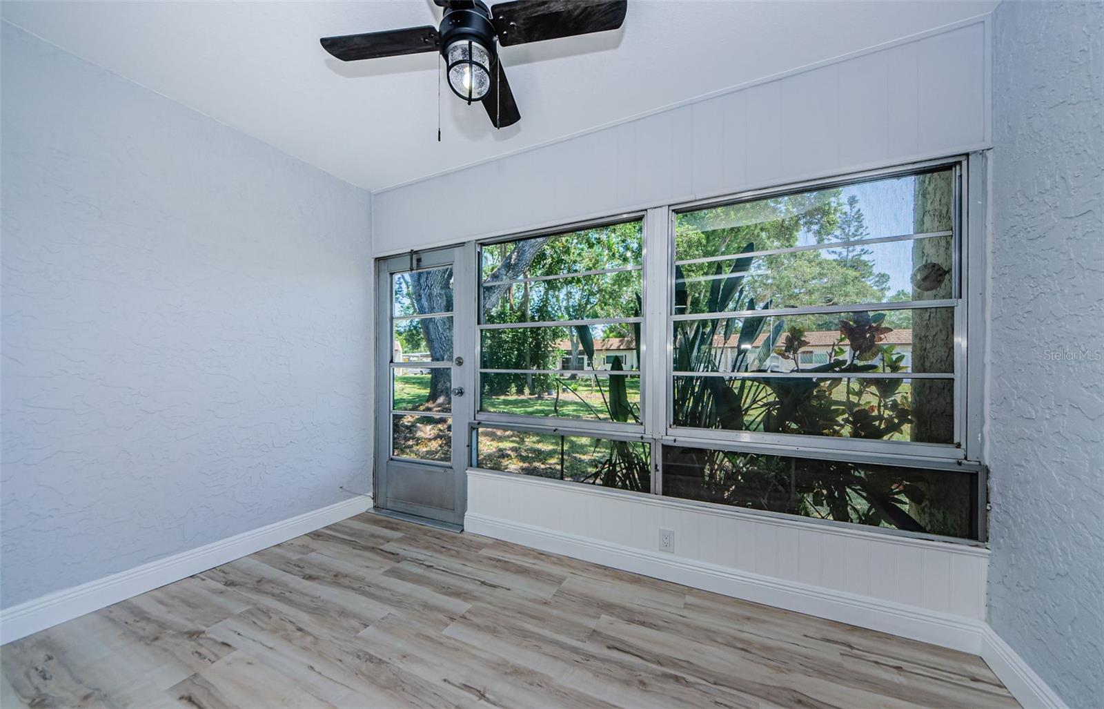 Listing photo id 24 for 3143 Mission Grove Drive