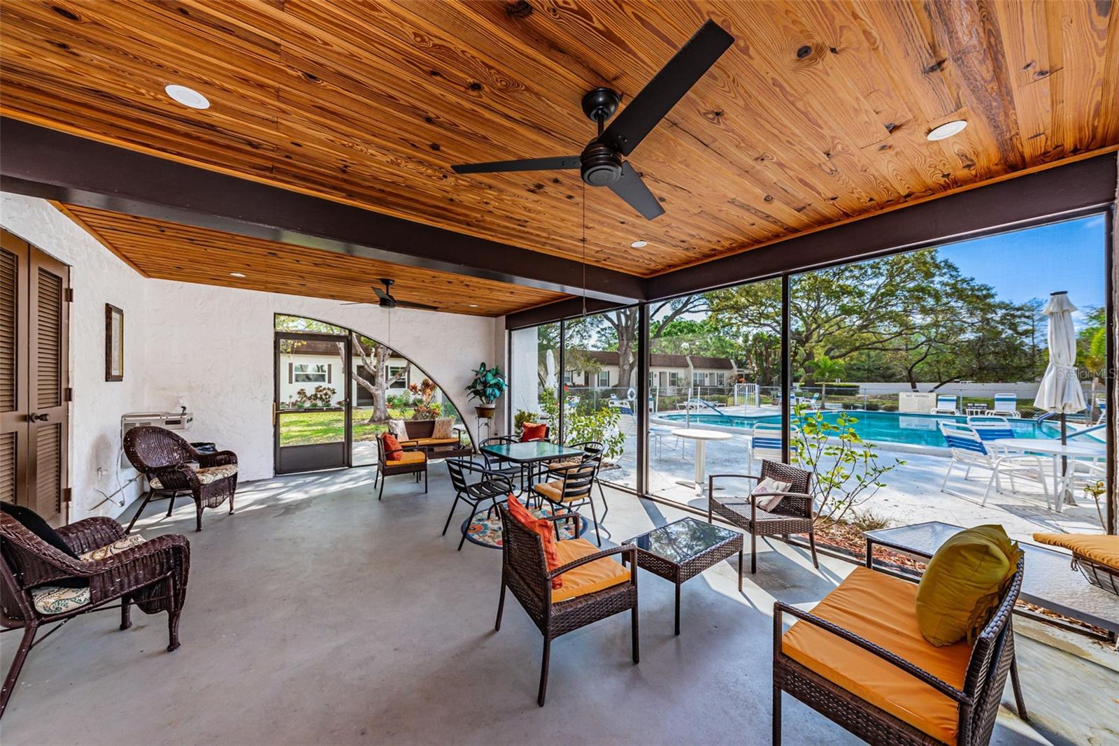 Listing photo id 37 for 3143 Mission Grove Drive