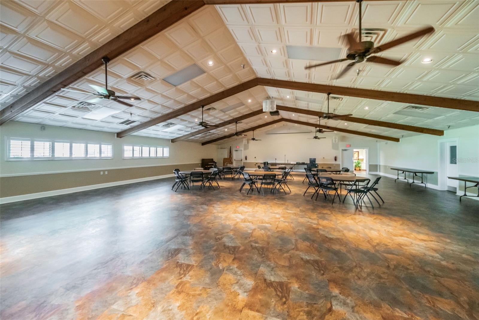 Listing photo id 47 for 3143 Mission Grove Drive