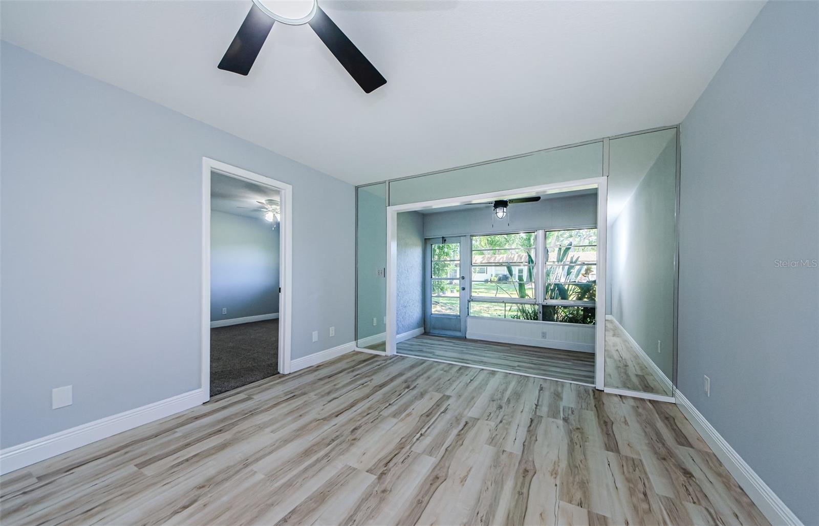 Listing photo id 6 for 3143 Mission Grove Drive
