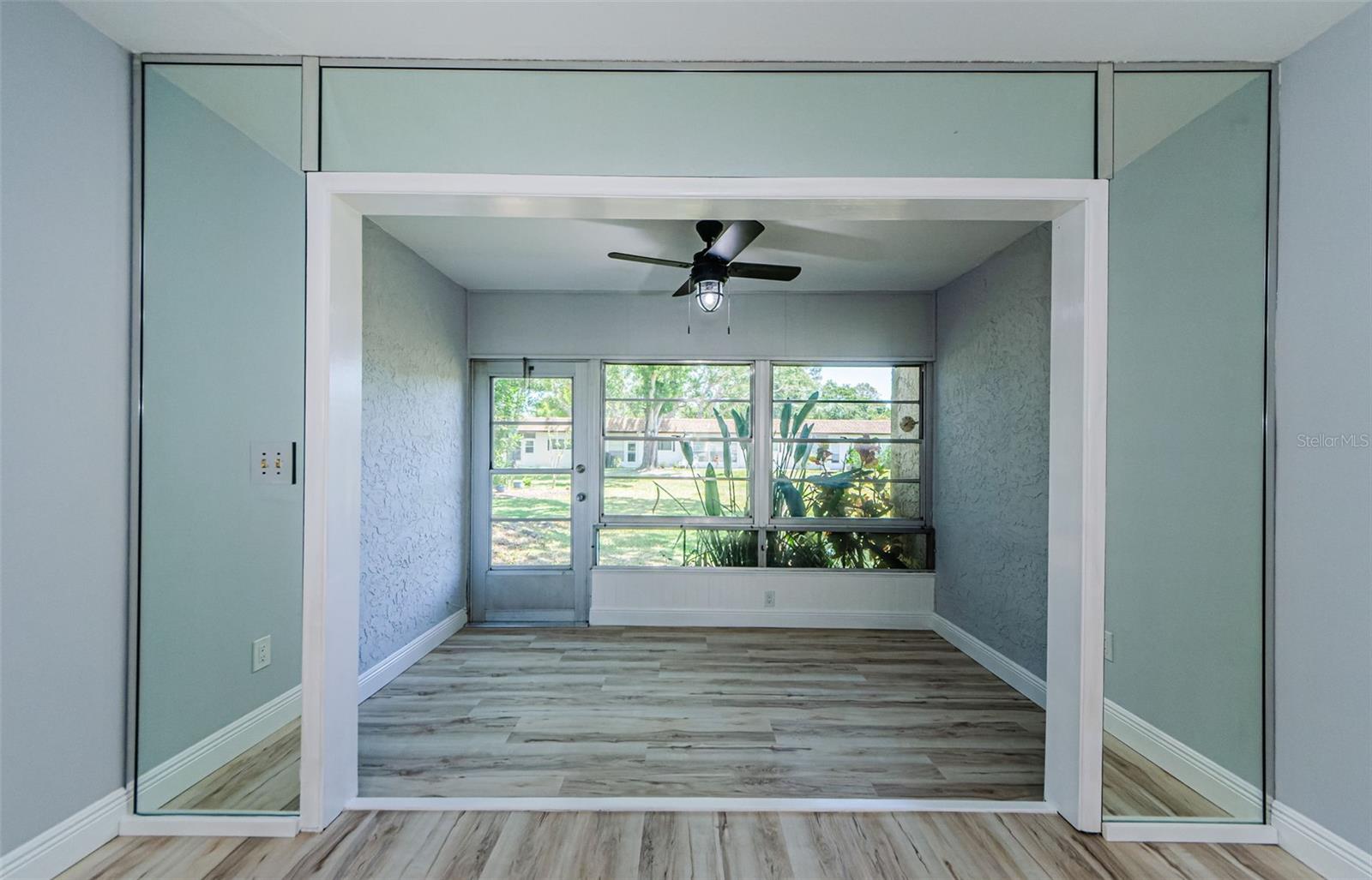 Listing photo id 7 for 3143 Mission Grove Drive
