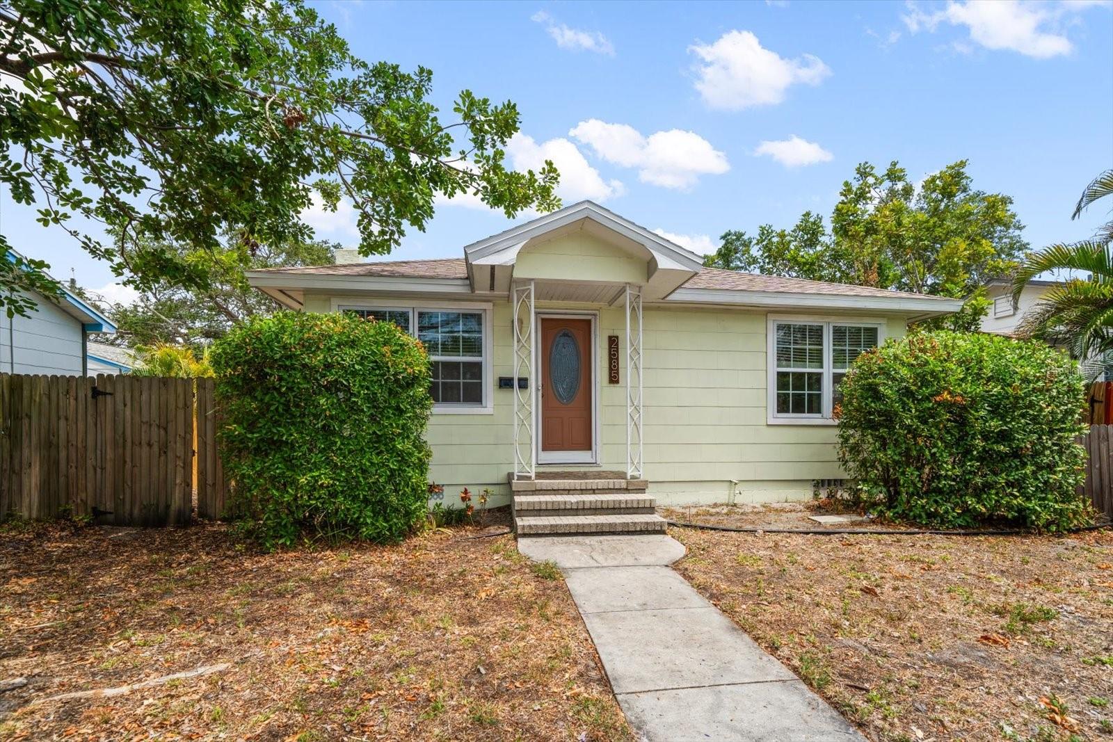Details for 2585 9th Avenue N, ST PETERSBURG, FL 33713