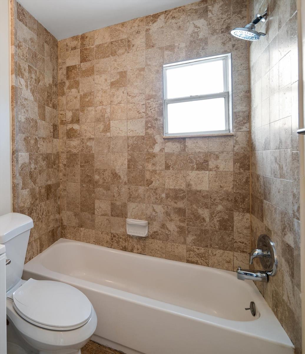 Image 15 of 21 For 2585 9th Avenue N