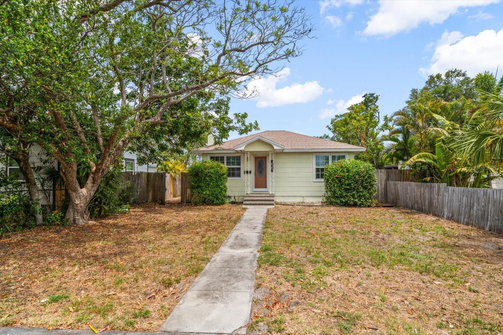 Image 16 of 21 For 2585 9th Avenue N