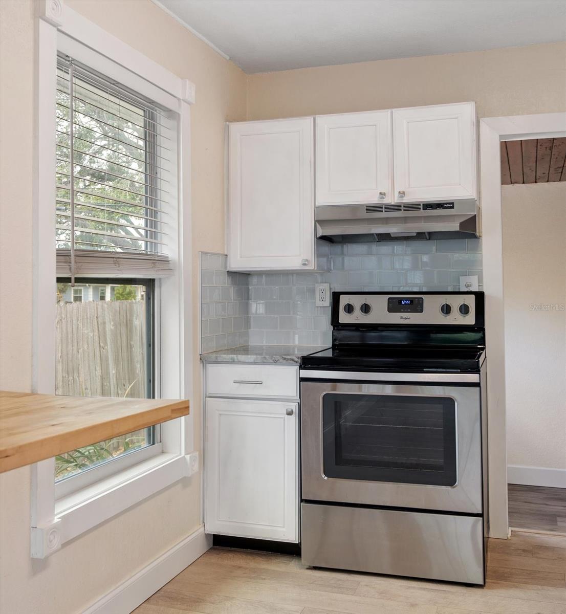 Image 7 of 21 For 2585 9th Avenue N