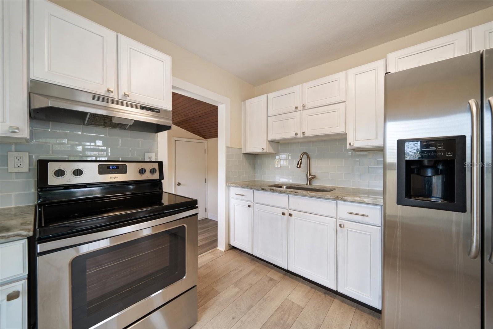 Image 8 of 21 For 2585 9th Avenue N