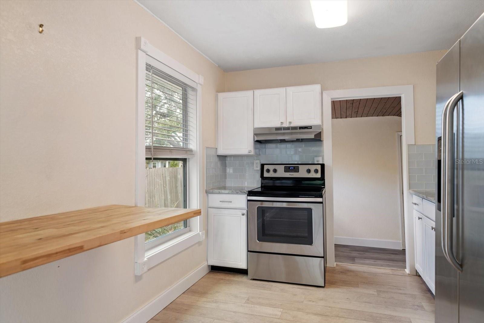 Image 9 of 21 For 2585 9th Avenue N