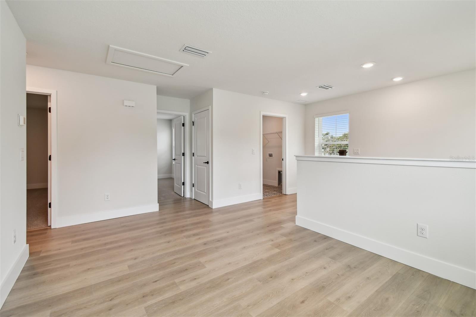 Image 18 of 44 For 5235 9th Avenue N
