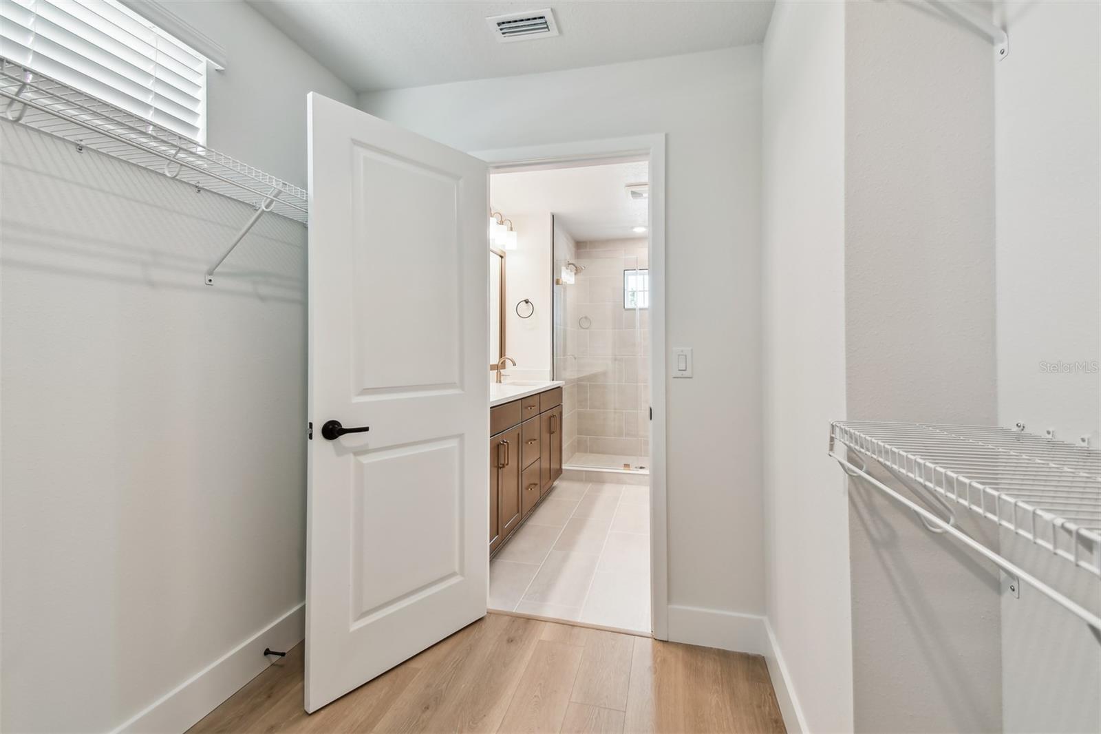 Image 27 of 44 For 5235 9th Avenue N