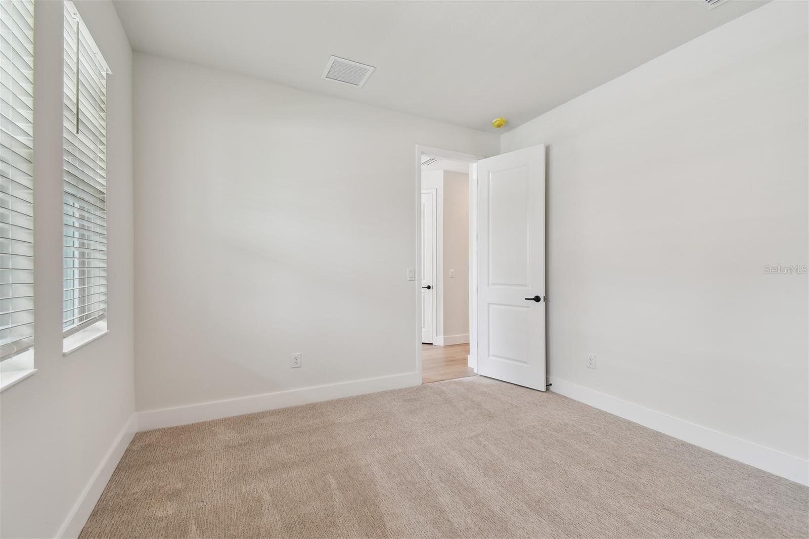 Image 37 of 44 For 5235 9th Avenue N