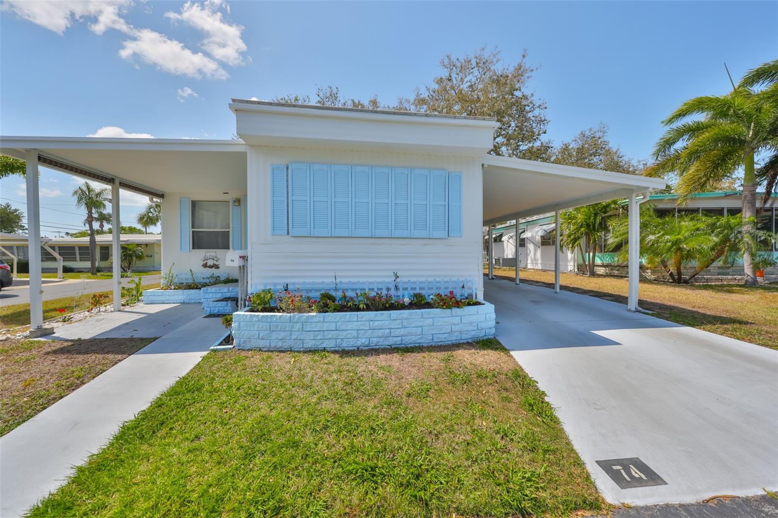 Listing photo id 0 for 980 7th Street Nw 74
