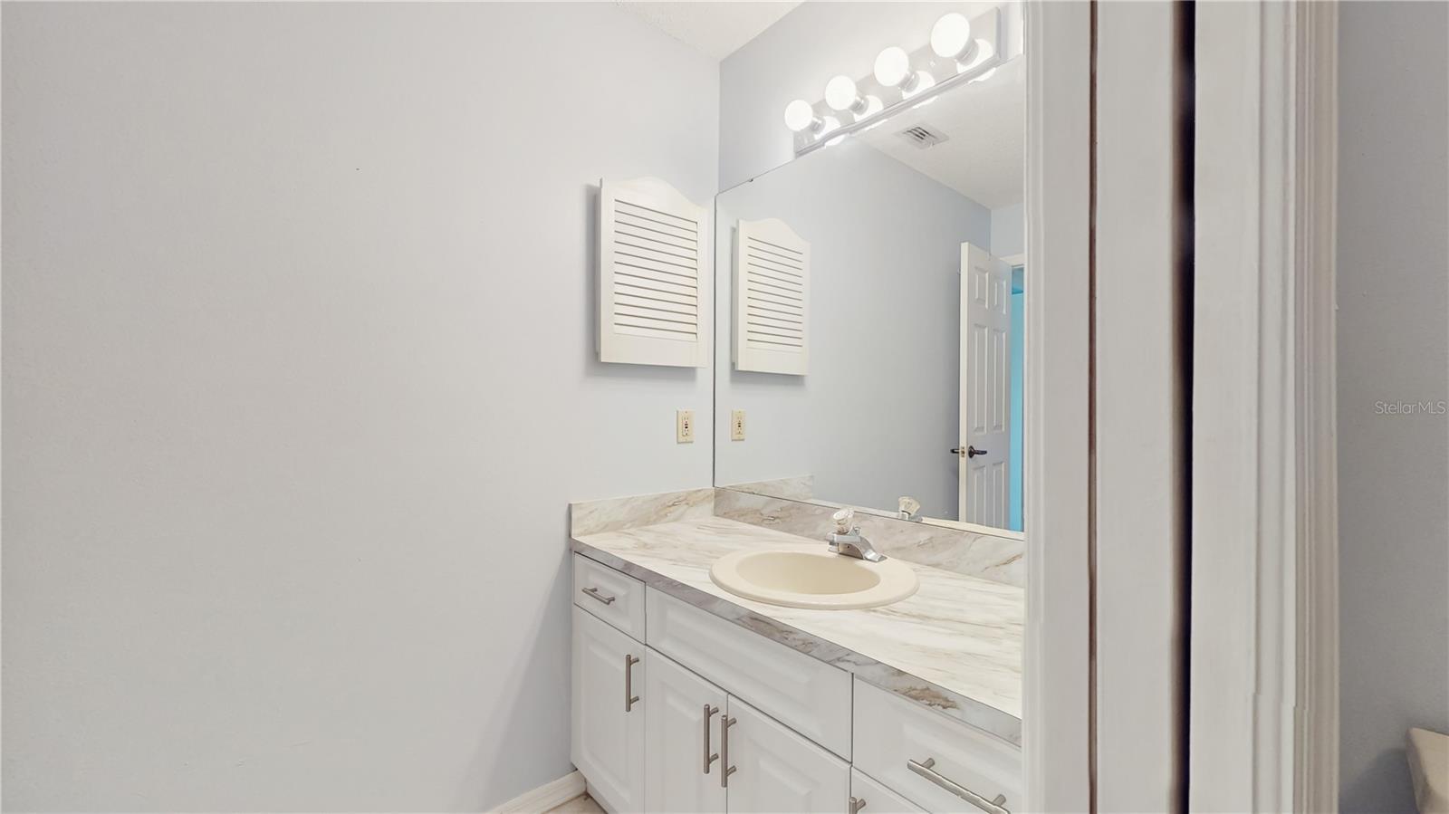 Image 22 of 24 For 7802 Hardwick Drive 1126