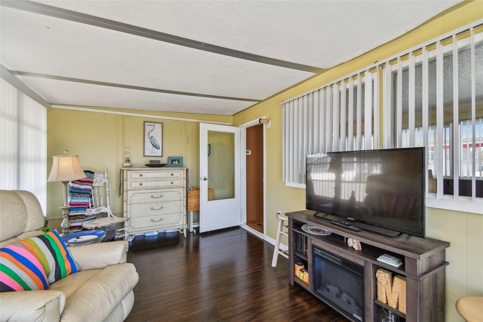 Image 27 of 69 For 13225 101st Street 107