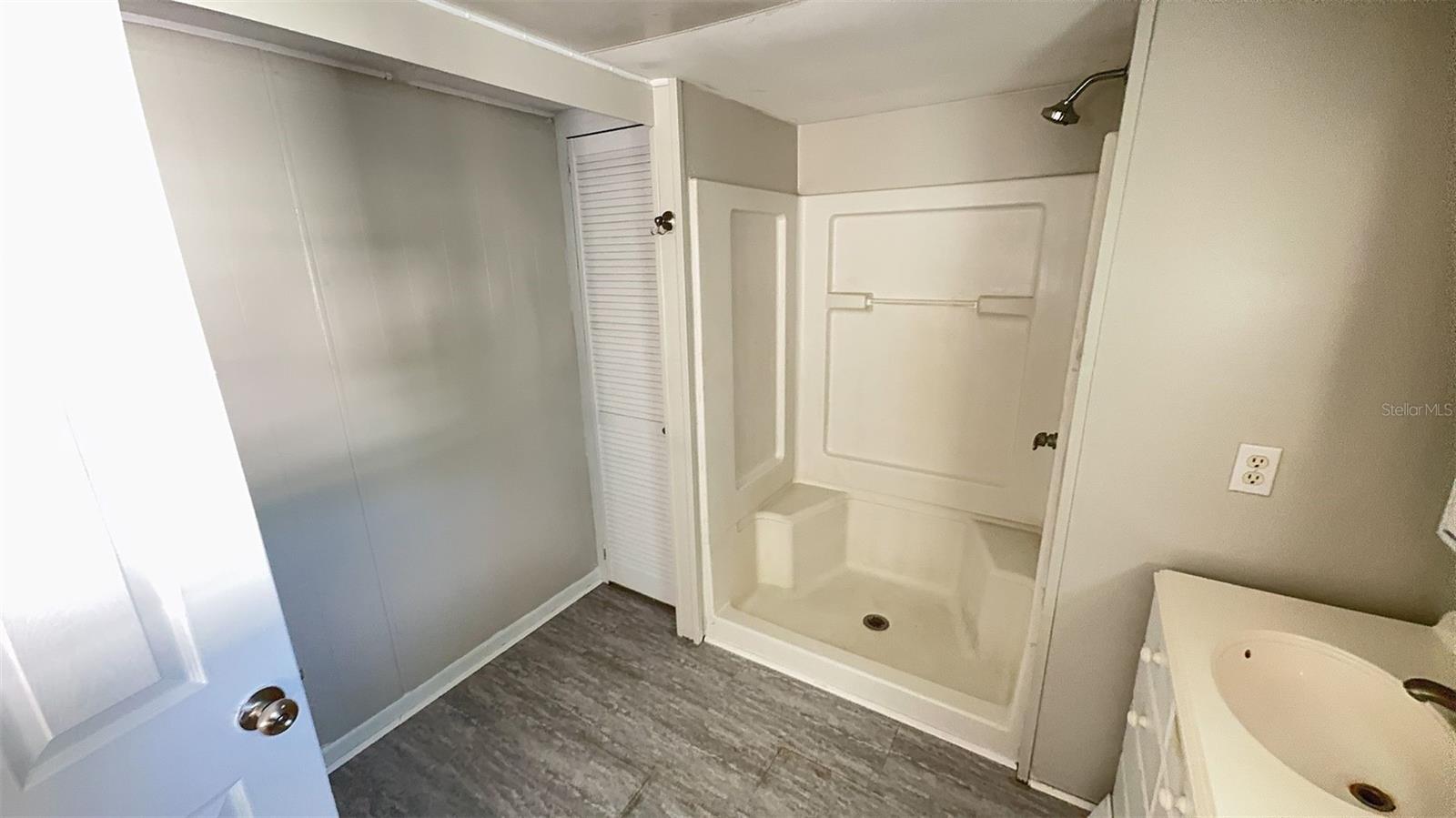Image 14 of 32 For 4851 Gandy Boulevard B2l11