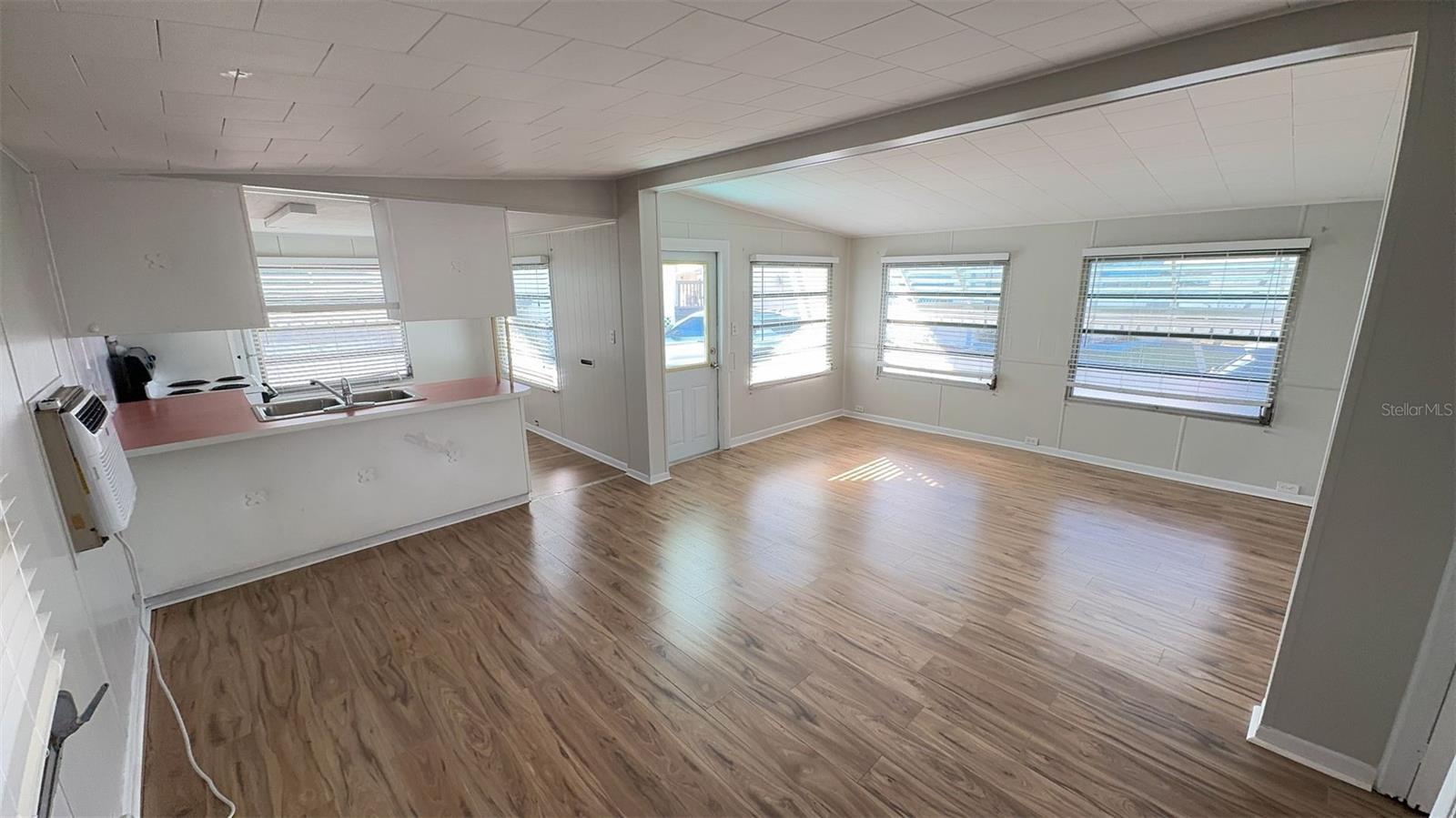 Image 4 of 32 For 4851 Gandy Boulevard B2l11