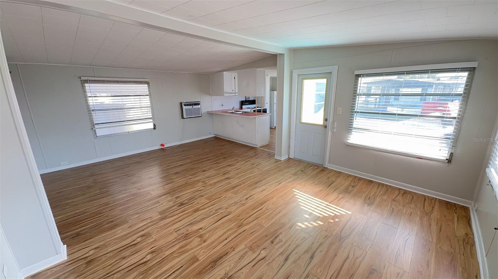 Image 5 of 32 For 4851 Gandy Boulevard B2l11