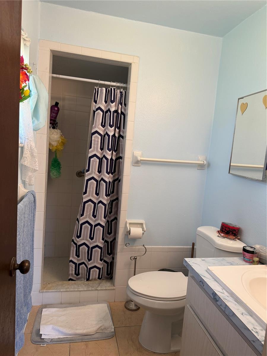 Image 10 of 23 For 231 Connie Lee Court