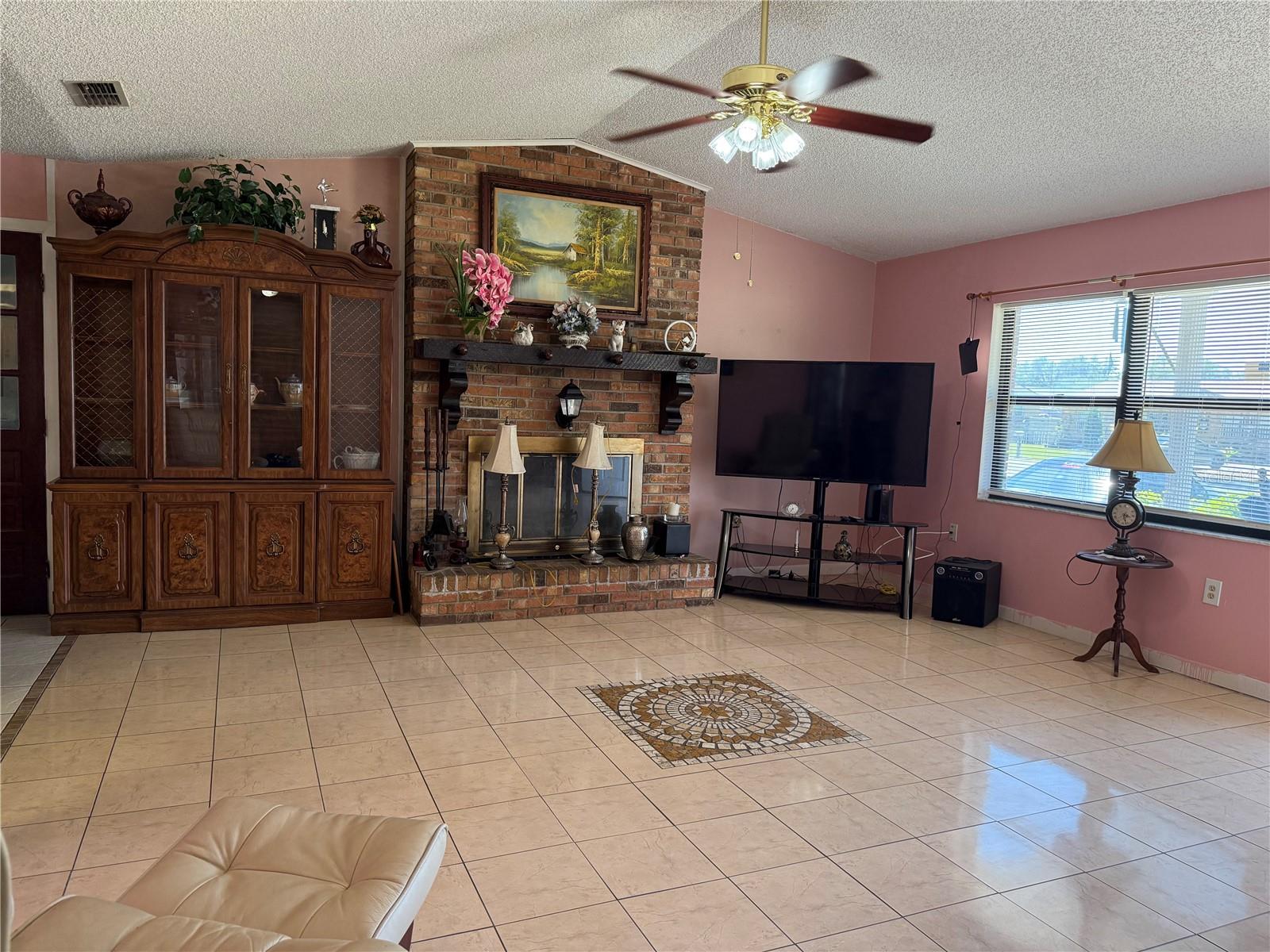 Image 4 of 23 For 231 Connie Lee Court