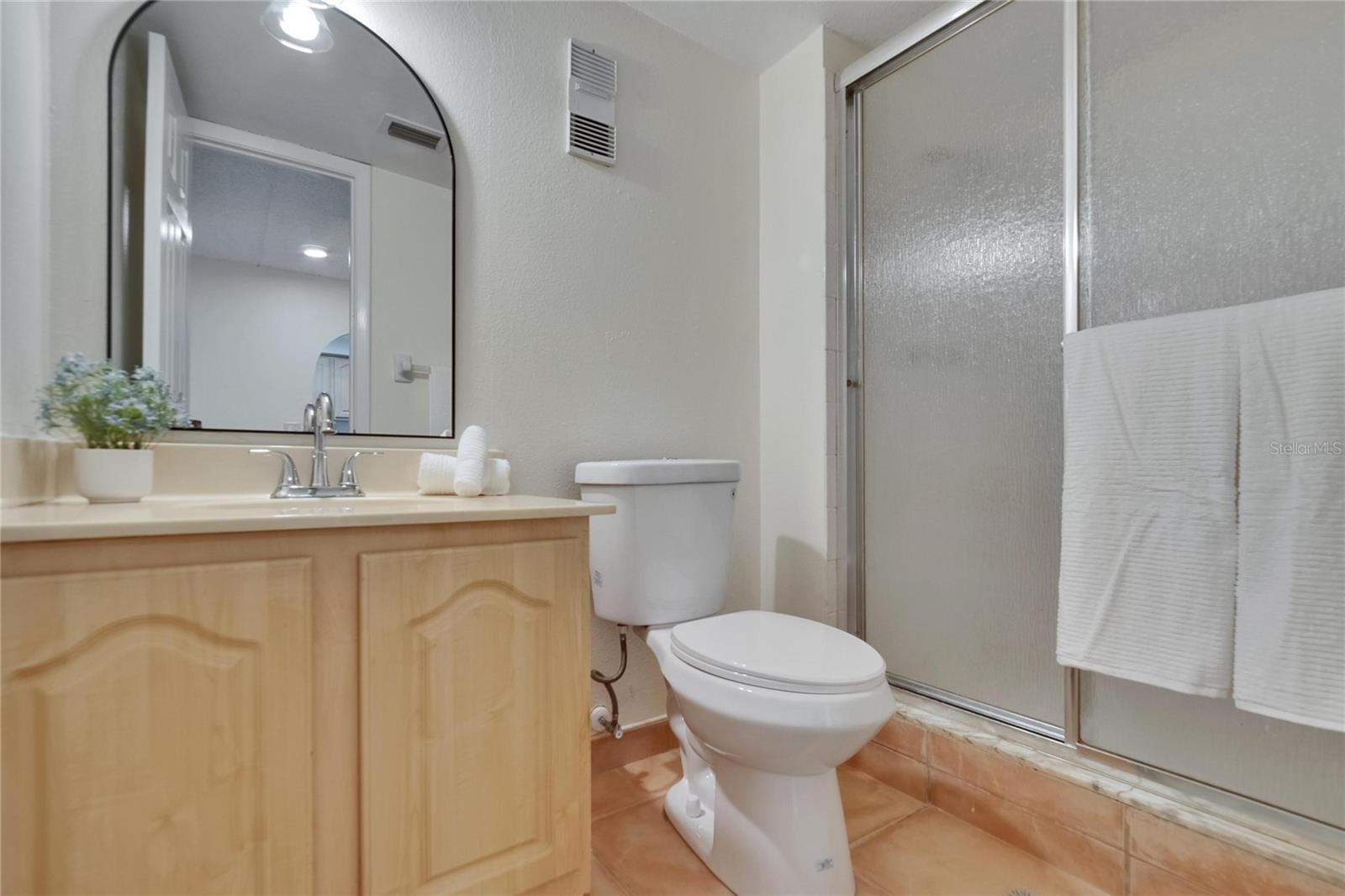 Image 19 of 62 For 3821 Oak Drive J31