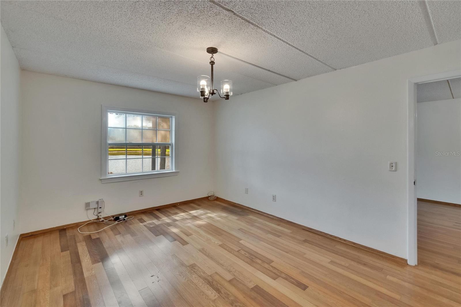 Image 32 of 62 For 3821 Oak Drive J31