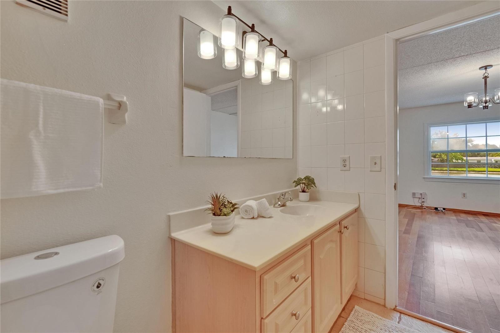 Image 37 of 62 For 3821 Oak Drive J31