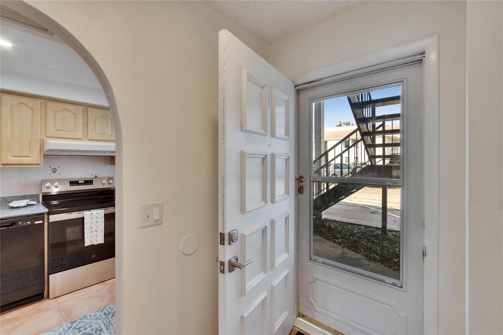 Image 6 of 62 For 3821 Oak Drive J31
