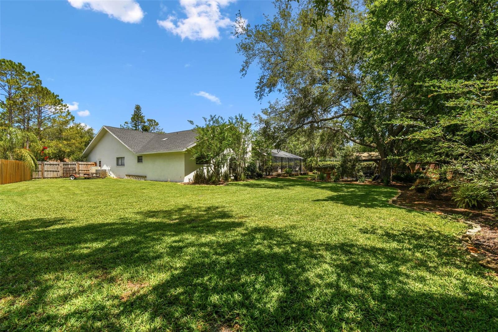 Image 18 of 50 For 506 Crystal Grove Boulevard