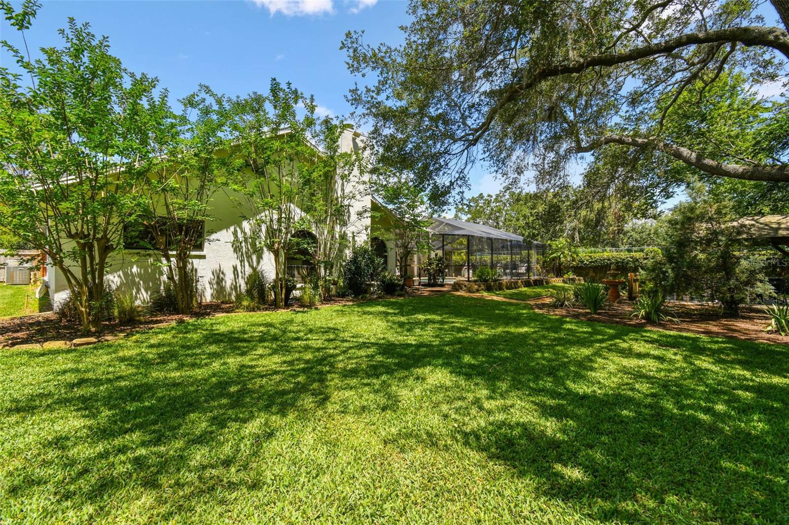 Image 19 of 50 For 506 Crystal Grove Boulevard