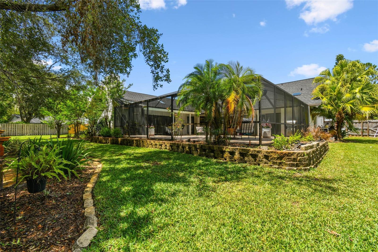 Image 20 of 50 For 506 Crystal Grove Boulevard