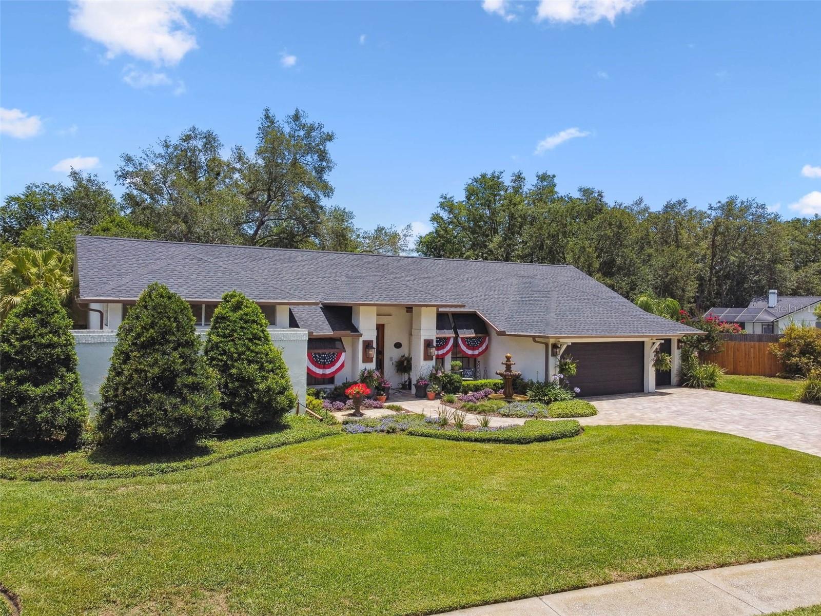 Image 3 of 50 For 506 Crystal Grove Boulevard