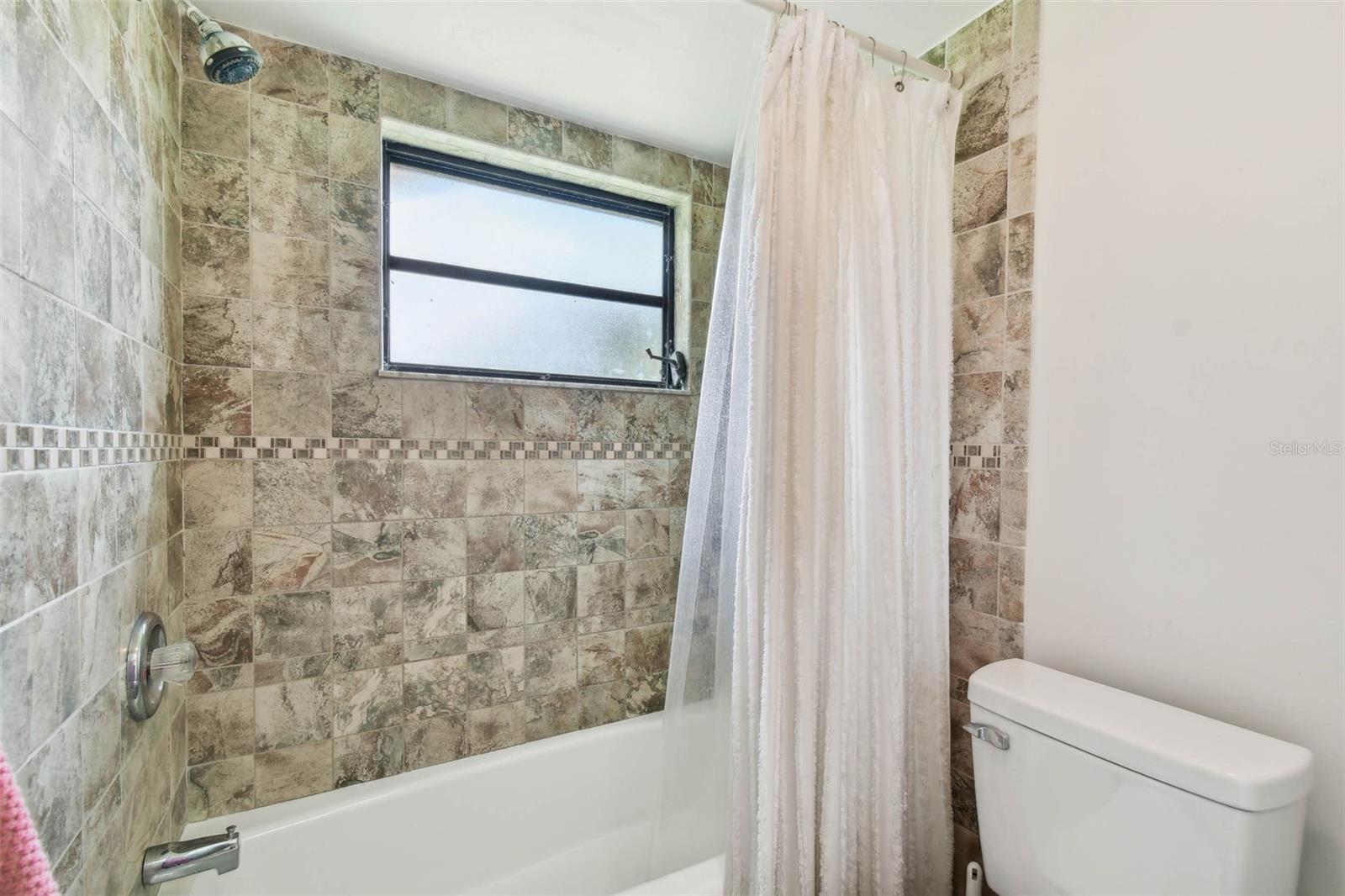 Image 43 of 50 For 506 Crystal Grove Boulevard