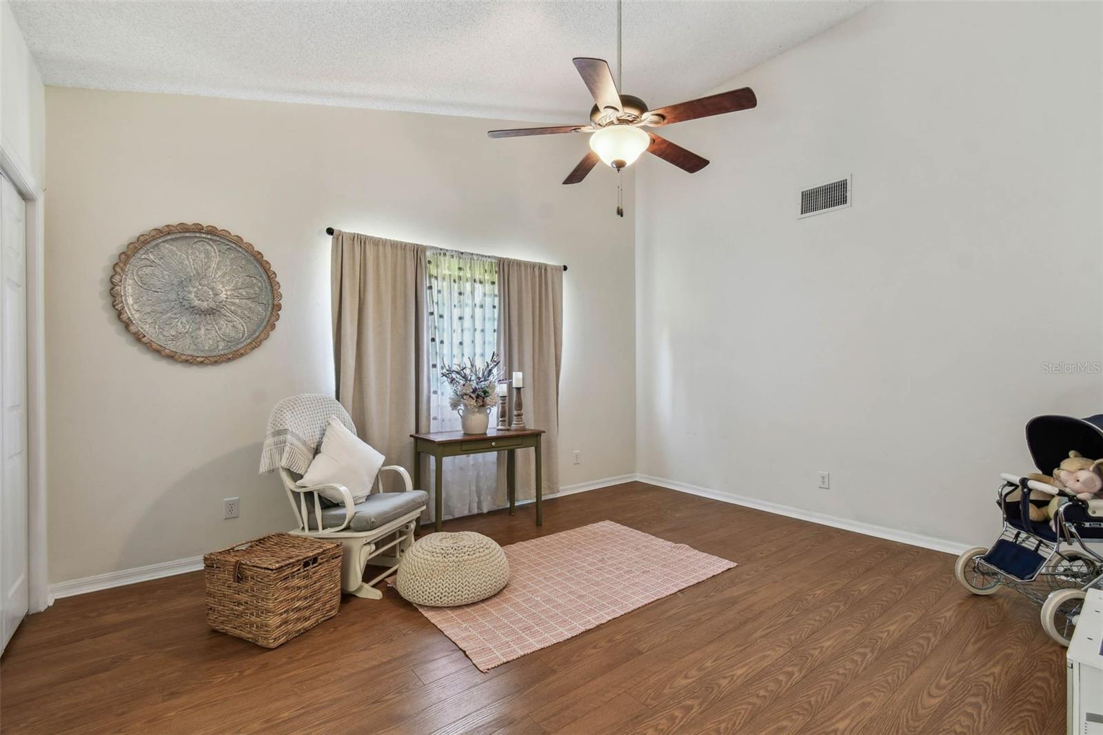 Image 44 of 50 For 506 Crystal Grove Boulevard