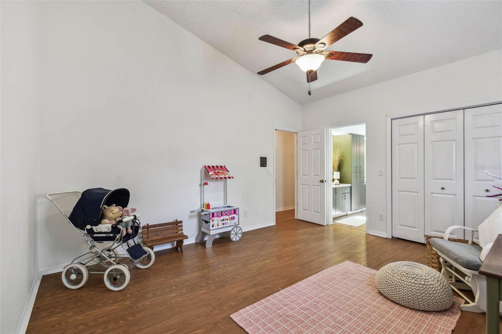 Image 45 of 50 For 506 Crystal Grove Boulevard