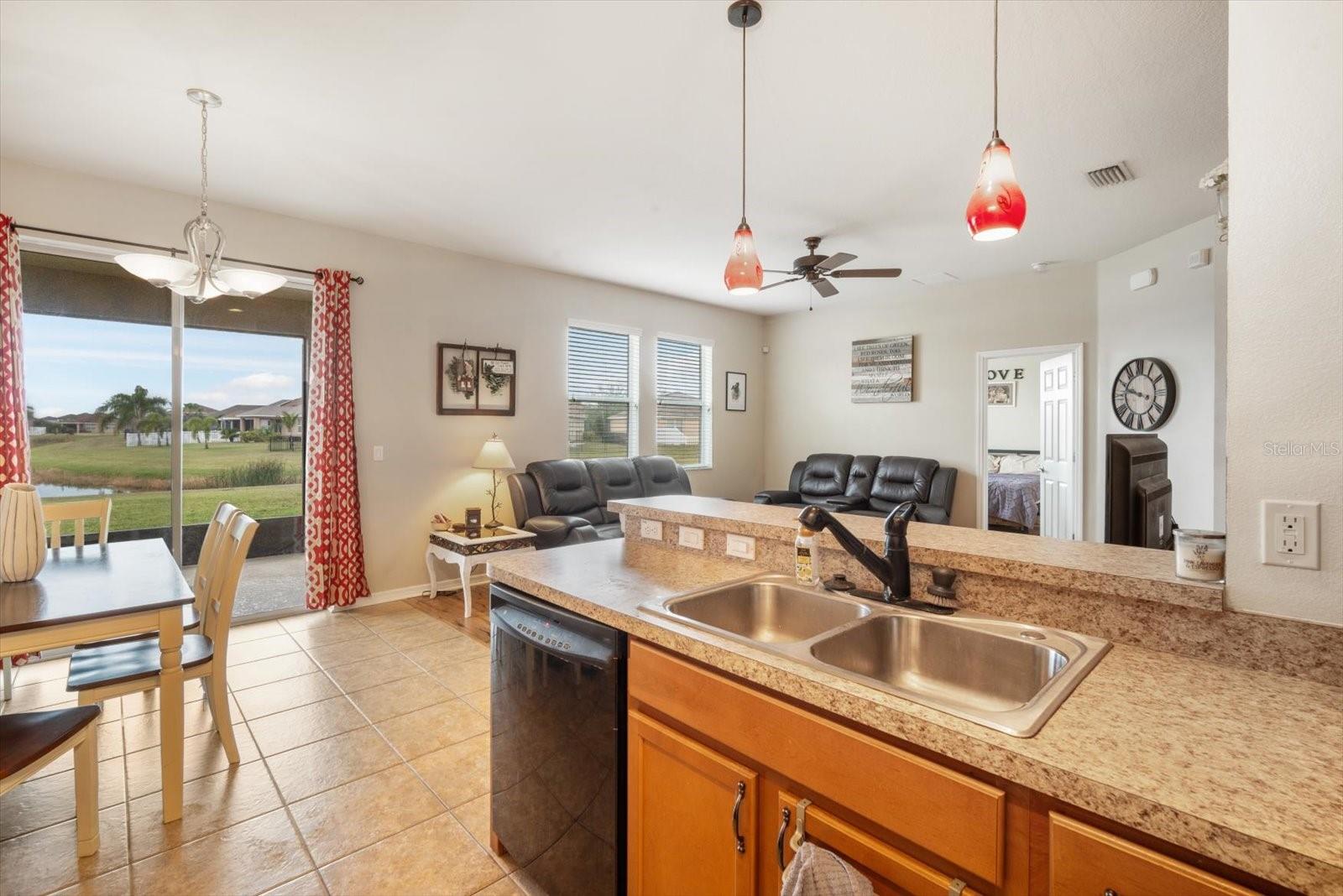 Image 10 of 23 For 810 Fern Leaf Drive