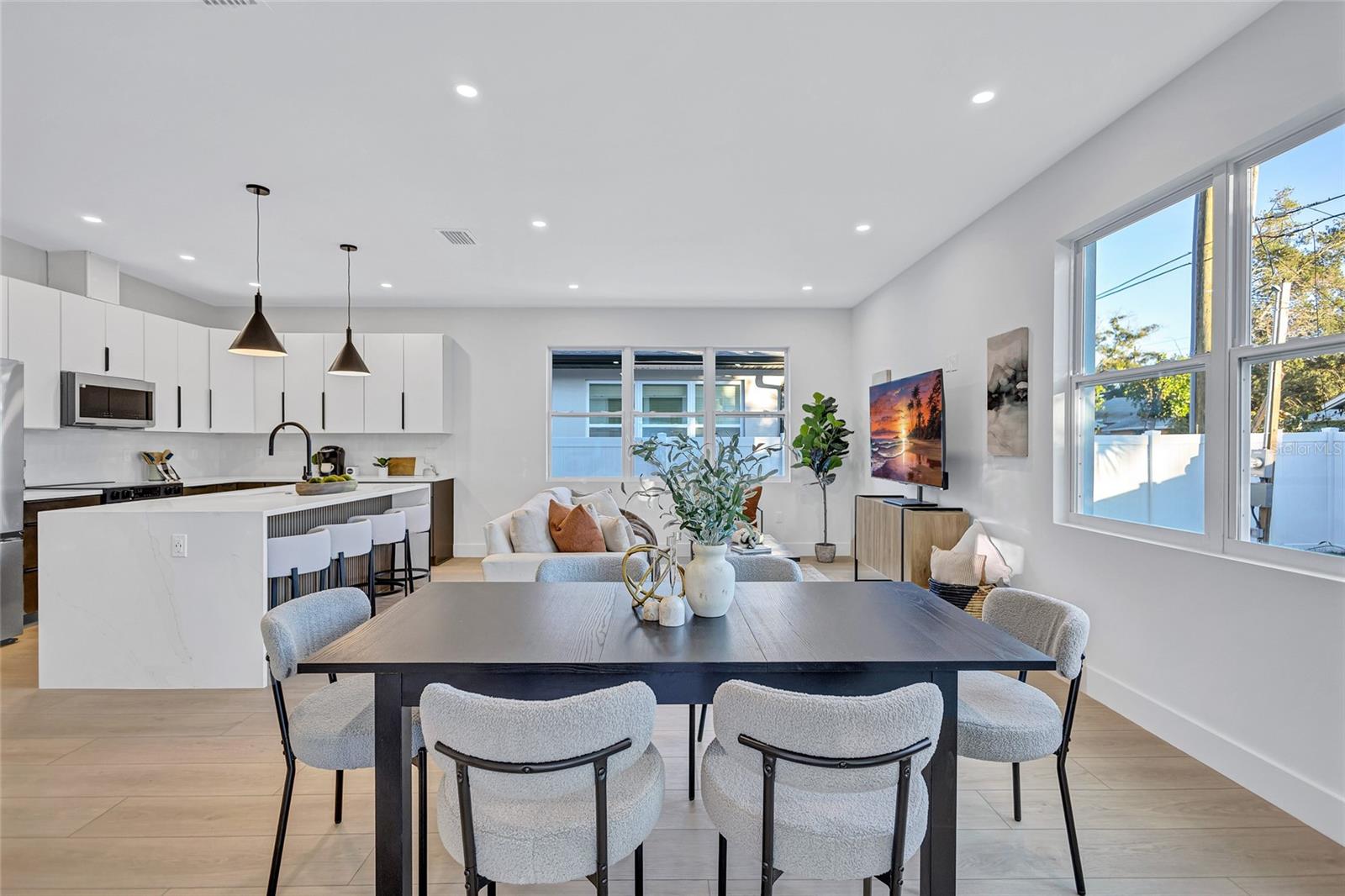 Image 15 of 46 For 5518 Newton Avenue S