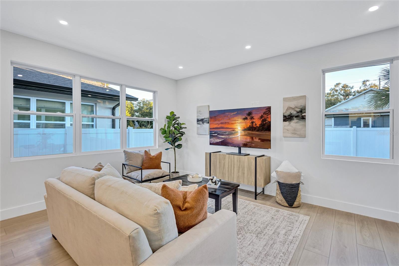 Image 20 of 46 For 5518 Newton Avenue S