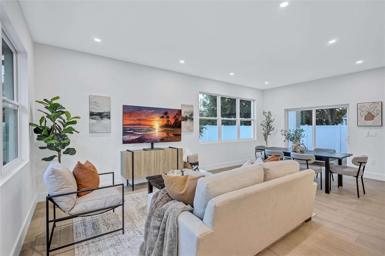 Image 22 of 46 For 5518 Newton Avenue S