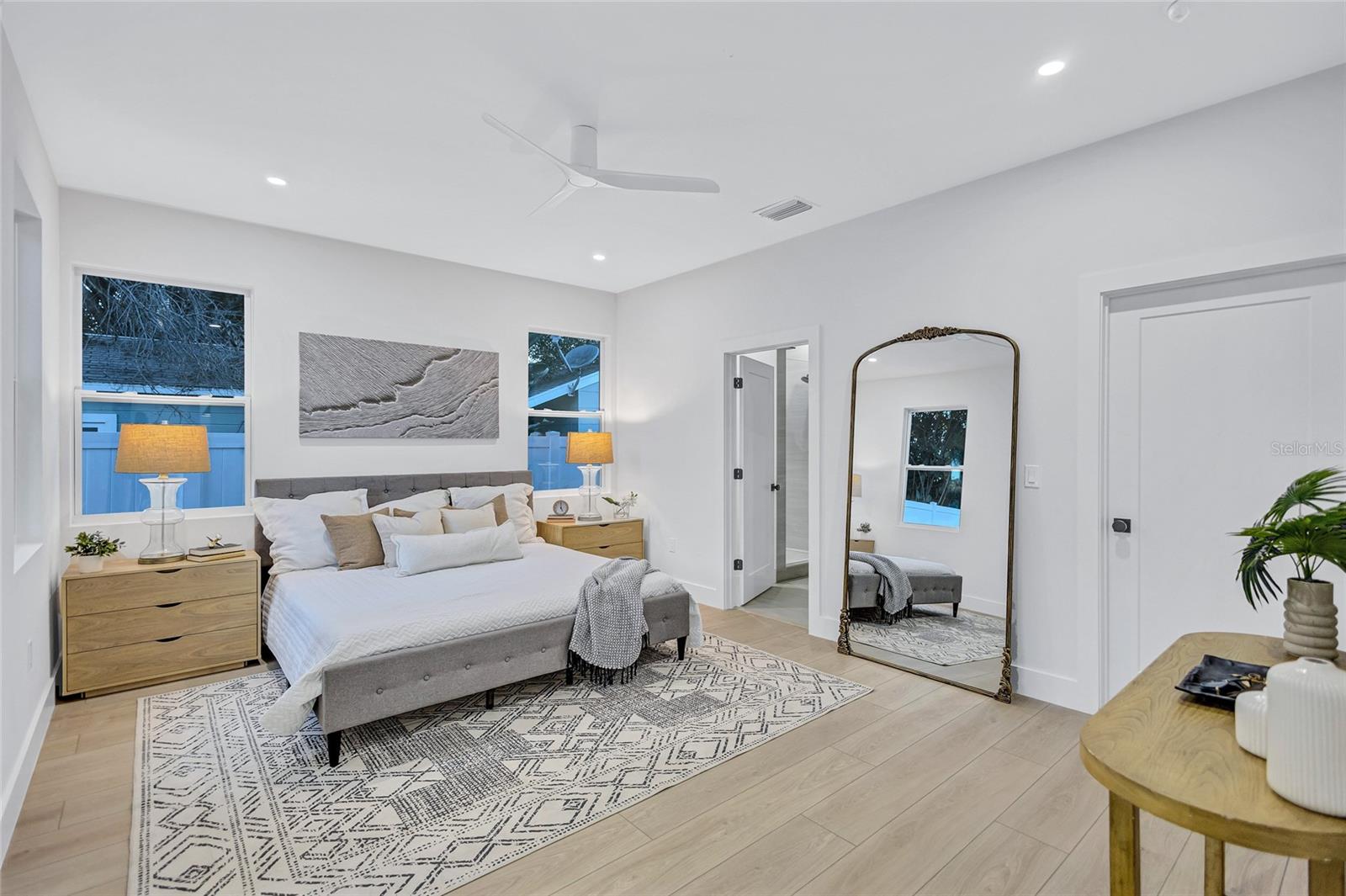 Image 24 of 46 For 5518 Newton Avenue S